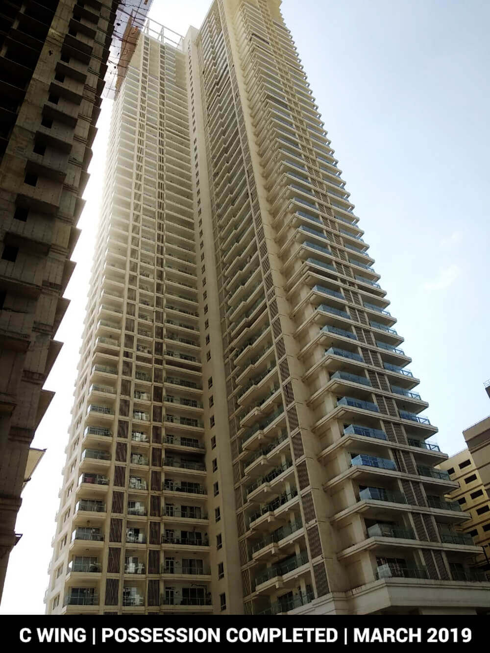 2 BHK, 3 BHK and 4 BHK Flats for Sale in Malad East Omkar Alta Monte